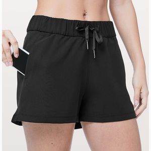 LULULEMON on the fly shorts